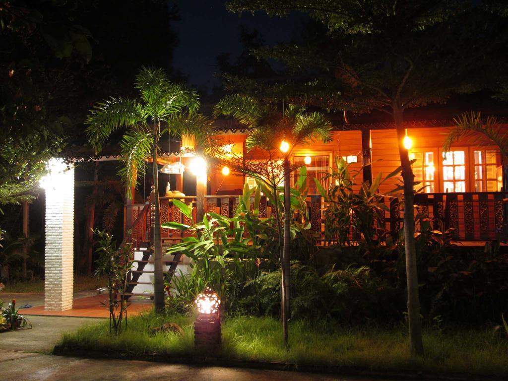 Happiness Resort Sukhothai Exterior foto
