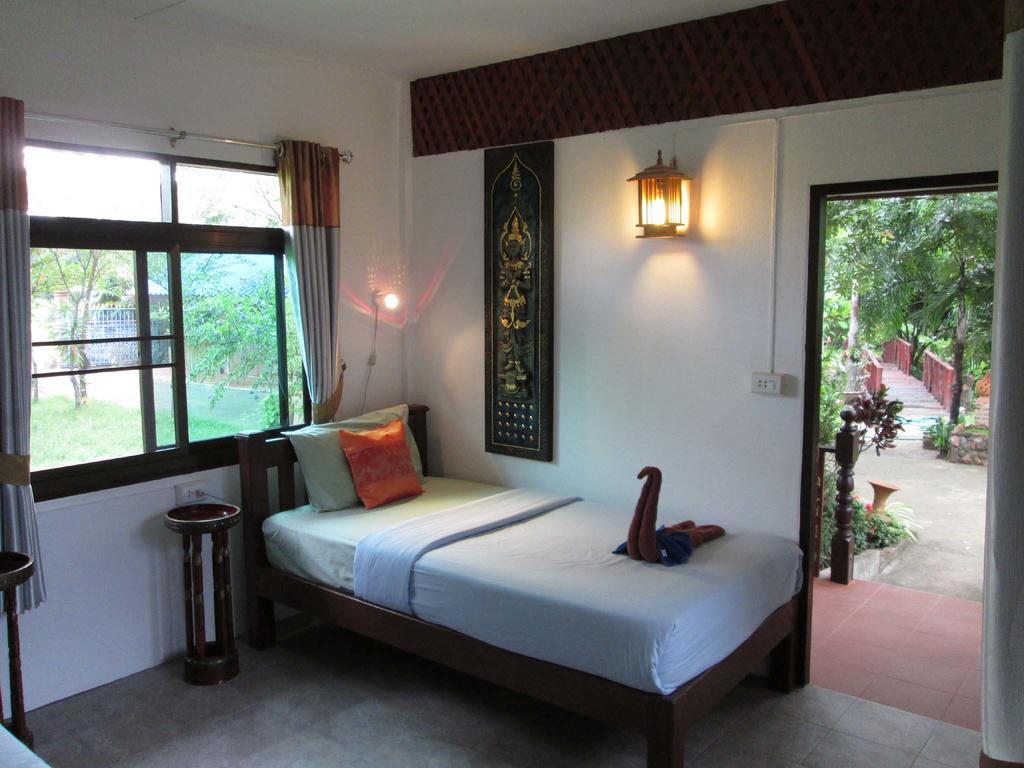 Happiness Resort Sukhothai Exterior foto